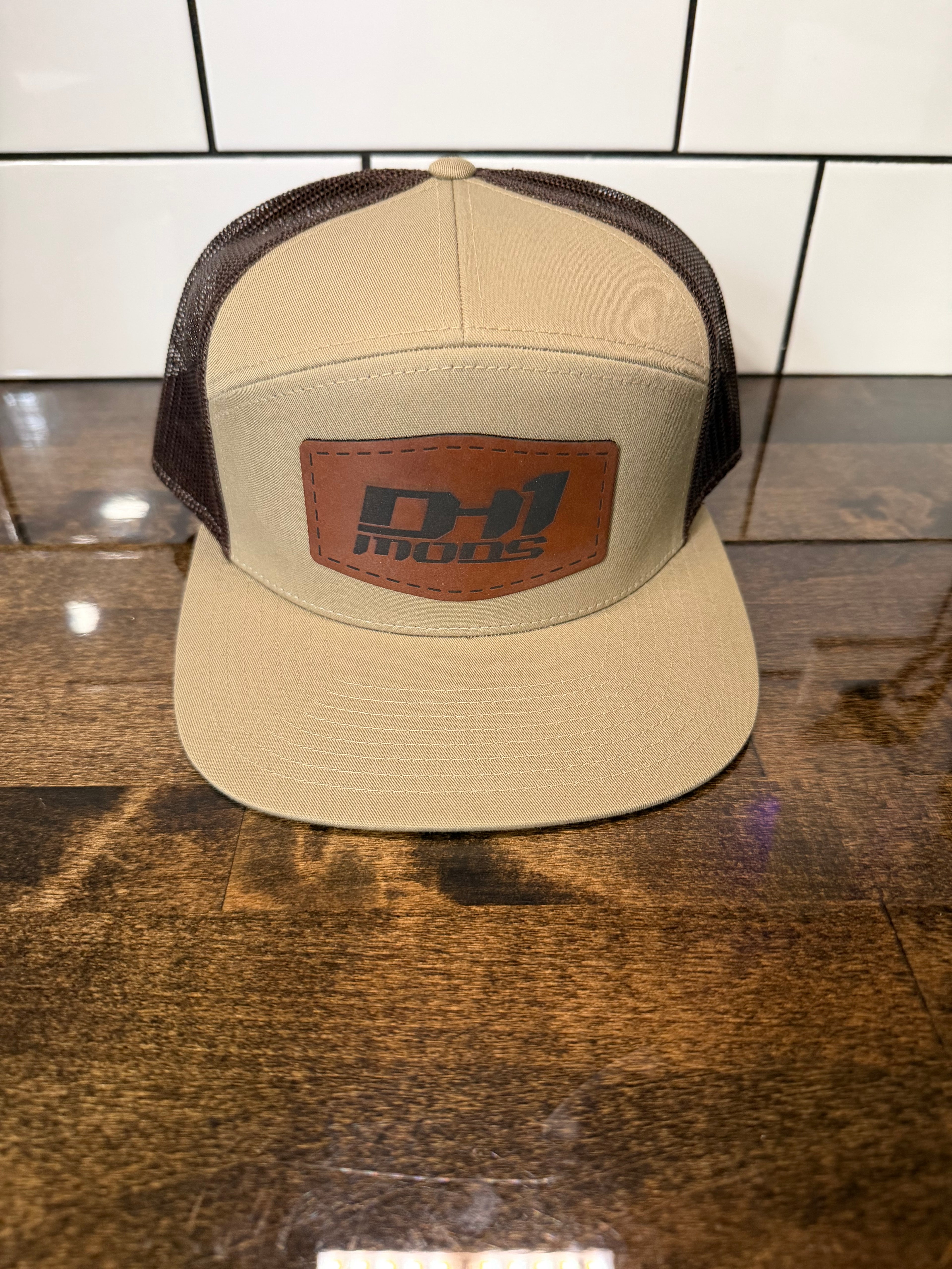 DH1 TAN FLAT BILL